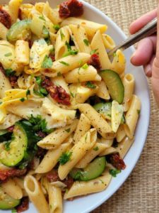 Vegan Artichoke Summer Pasta Salad - Conflicted Vegan